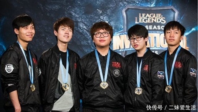 也关注着他 也关注着他