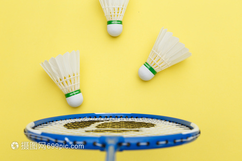 边意味着他 边意味着他