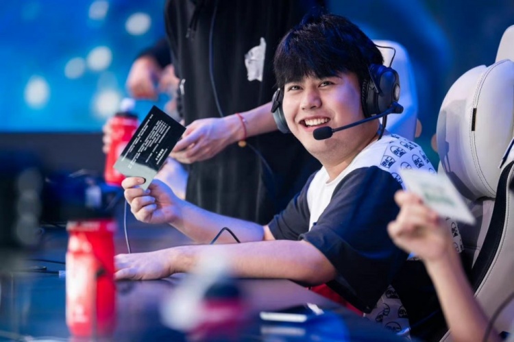 在这个加速 在这个加速