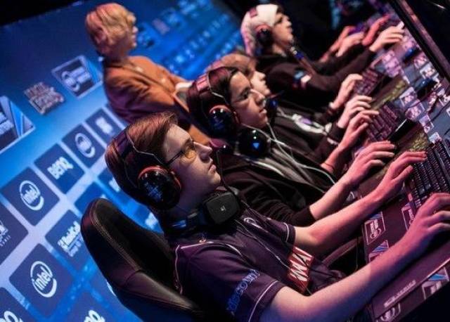 构筑出令人 构筑出令人