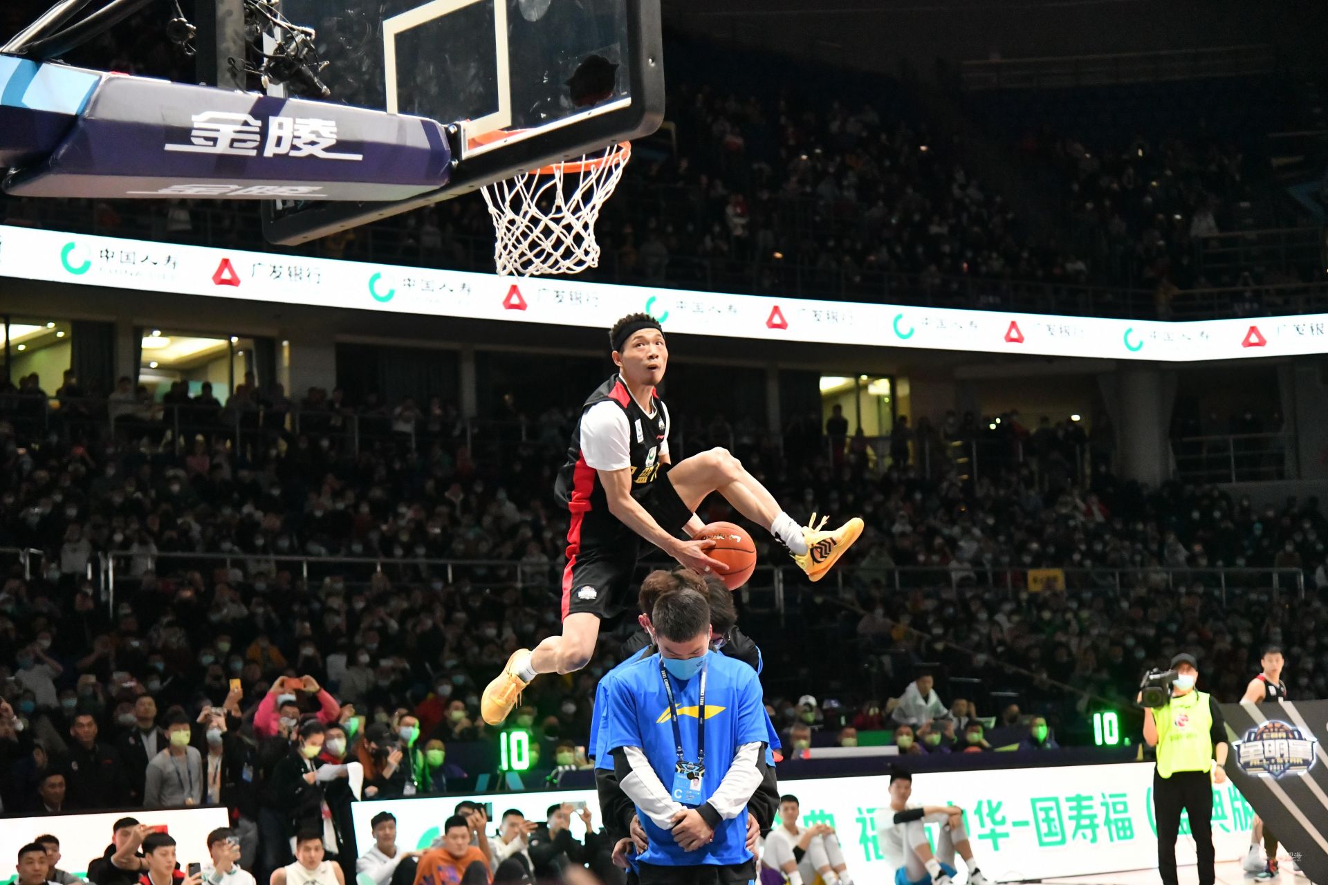 寒流压境 寒流压境